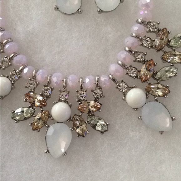 🆕Charming Charlie necklace and earrings set - Picture 3 of 5